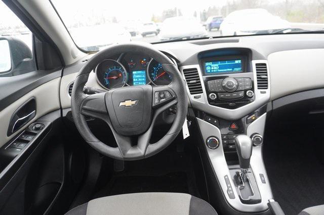 used 2014 Chevrolet Cruze car, priced at $7,990