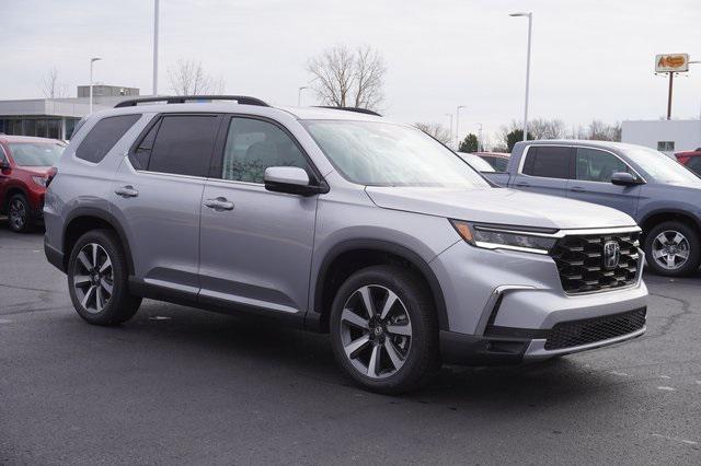 new 2025 Honda Pilot car, priced at $49,495