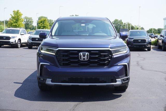new 2025 Honda Pilot car, priced at $45,050