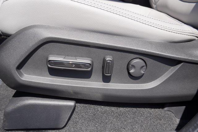 new 2025 Honda Pilot car, priced at $45,050