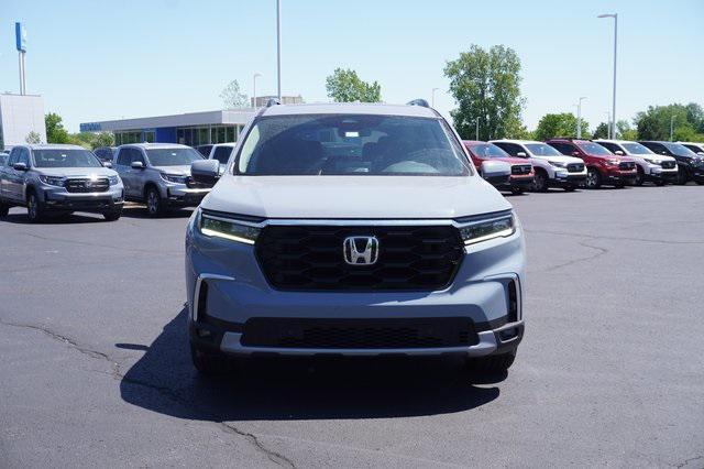 new 2025 Honda Pilot car, priced at $49,950