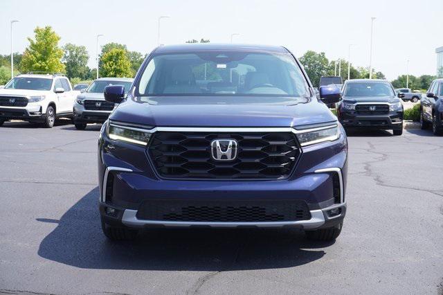 new 2025 Honda Pilot car, priced at $45,745