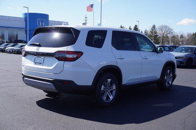 new 2025 Honda Pilot car, priced at $45,450