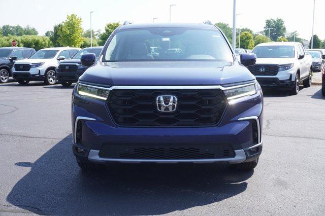 new 2025 Honda Pilot car, priced at $50,950