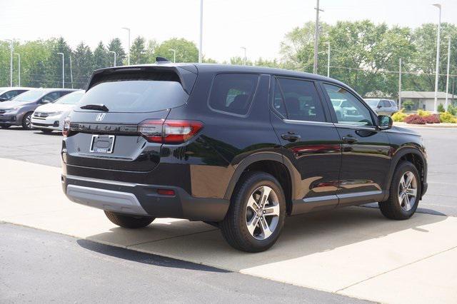 new 2025 Honda Pilot car, priced at $45,595