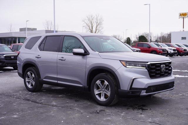 new 2025 Honda Pilot car, priced at $45,039