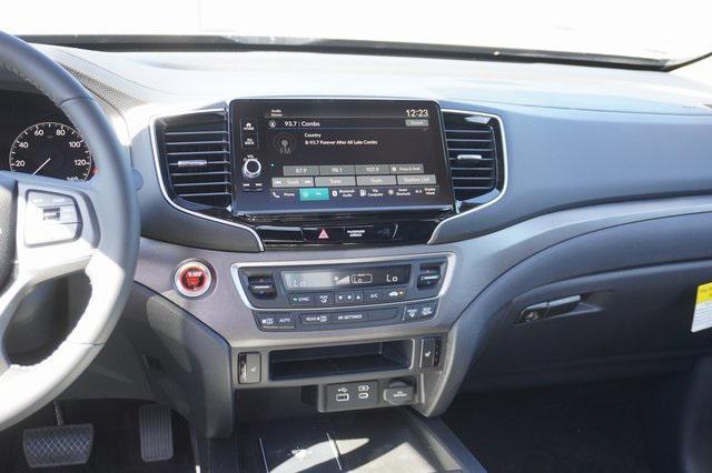 new 2025 Honda Ridgeline car, priced at $42,875