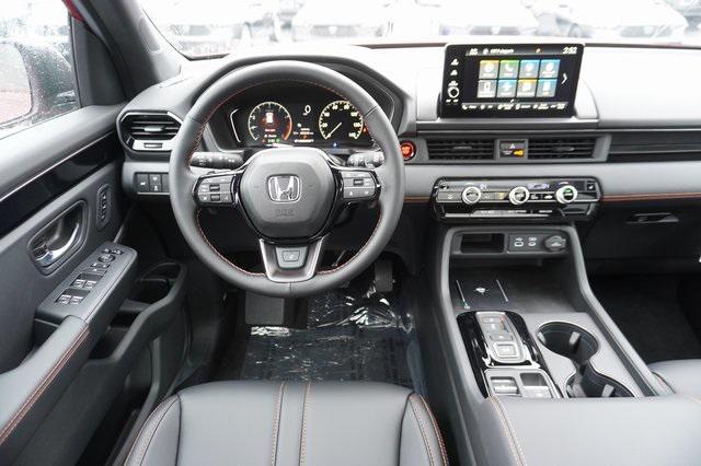new 2025 Honda Pilot car, priced at $49,805