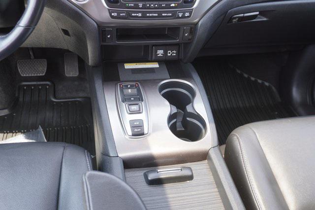 used 2022 Honda Pilot car, priced at $35,990