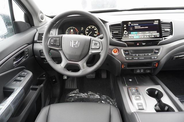 new 2025 Honda Ridgeline car, priced at $42,875