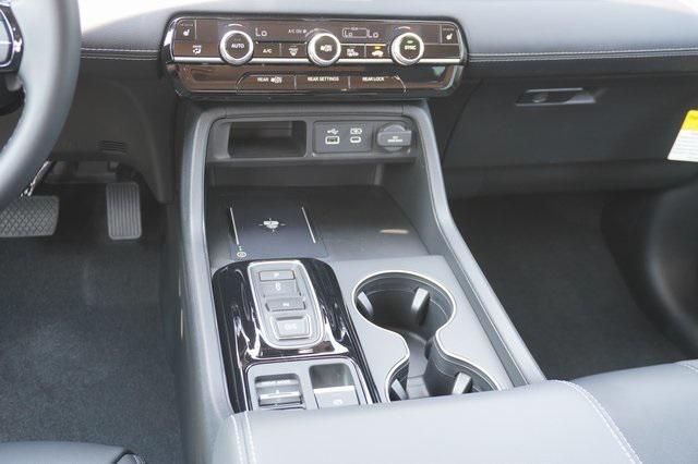 new 2025 Honda Pilot car, priced at $45,595