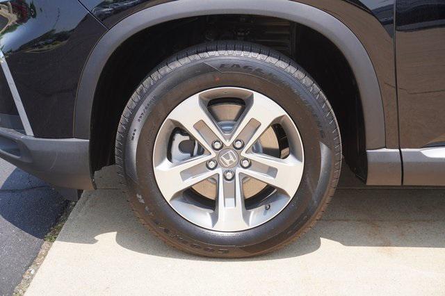 new 2025 Honda Pilot car, priced at $45,595