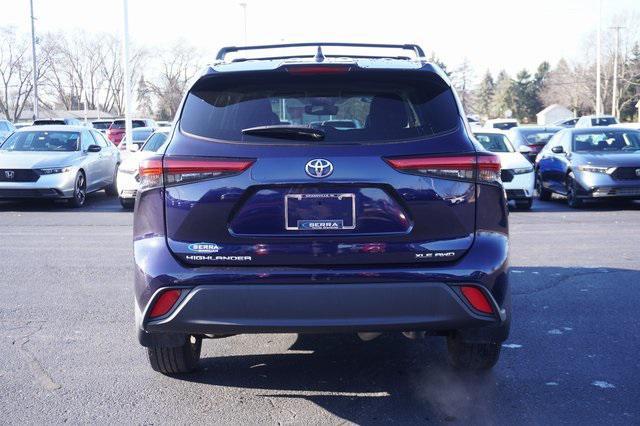 used 2022 Toyota Highlander car, priced at $34,990