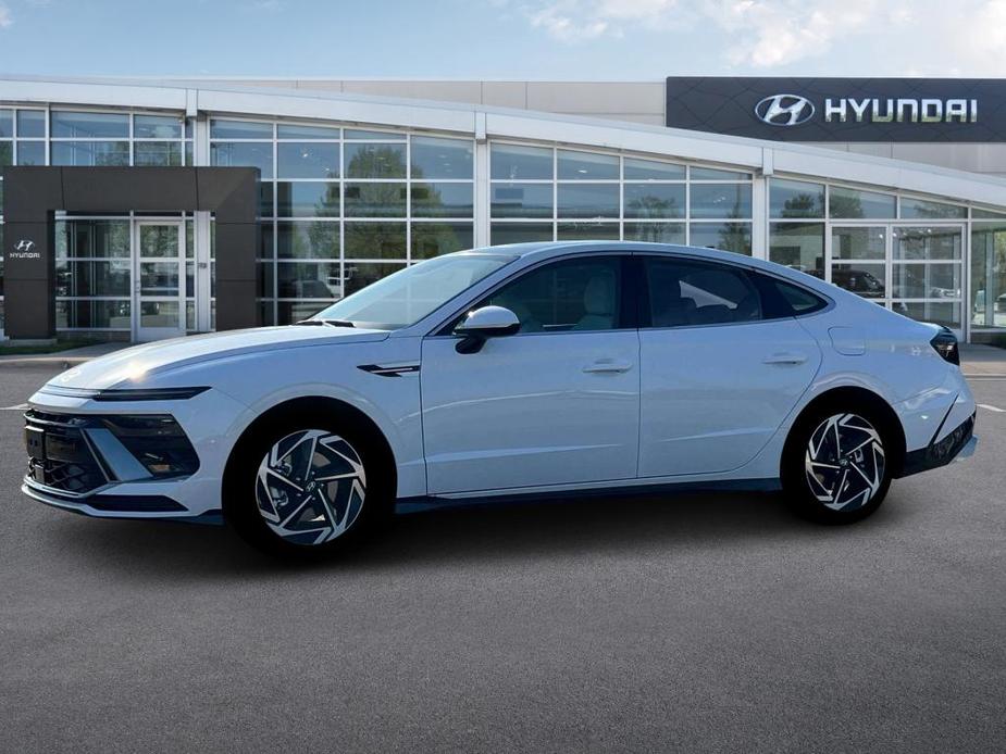 new 2025 Hyundai Sonata car, priced at $32,990