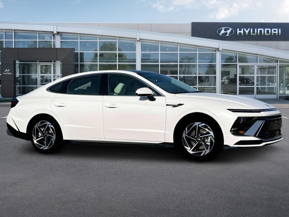 new 2025 Hyundai Sonata car, priced at $32,990