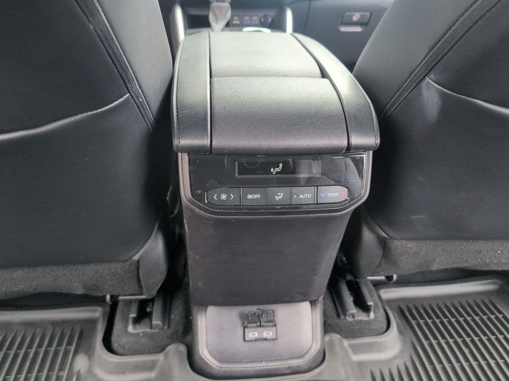 used 2022 Toyota Highlander car, priced at $33,999