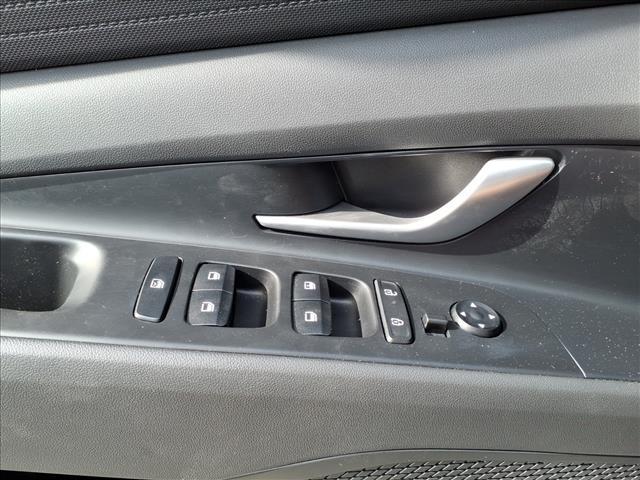used 2025 Hyundai Elantra car