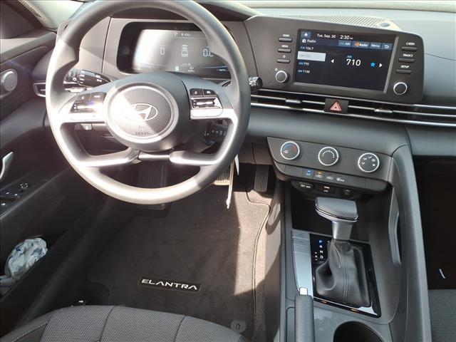 used 2025 Hyundai Elantra car