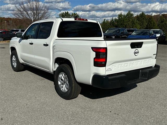 new 2025 Nissan Frontier car