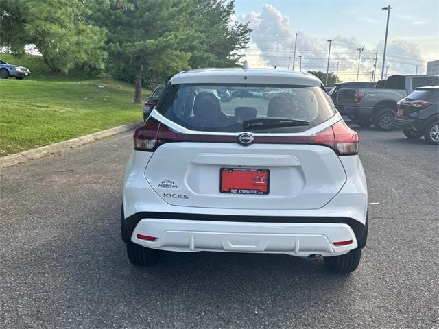 new 2025 Nissan Kicks Play car, priced at $23,230