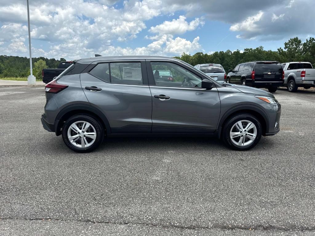 new 2025 Nissan Kicks Play car, priced at $23,135