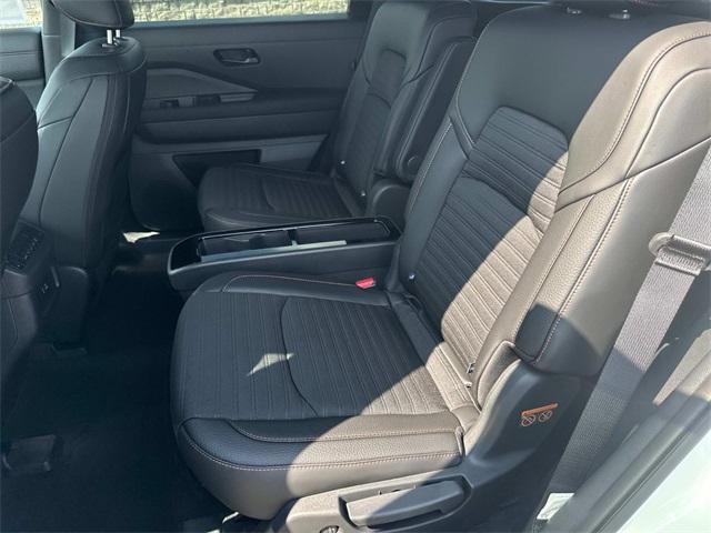 new 2025 Nissan Pathfinder car, priced at $43,863