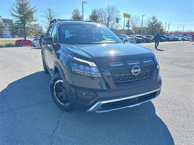 new 2025 Nissan Pathfinder car, priced at $45,650