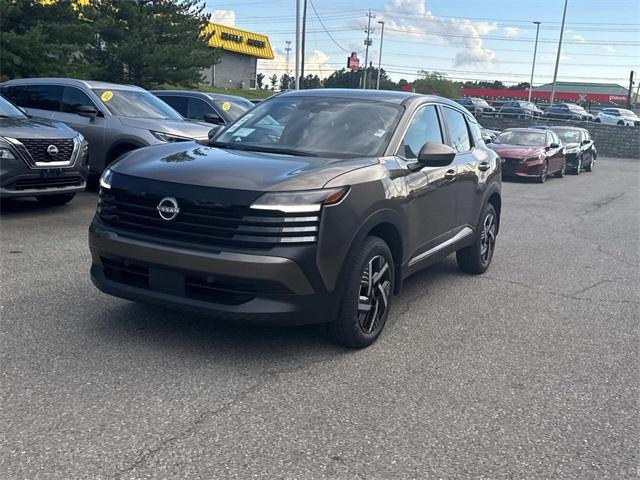 new 2025 Nissan Kicks car, priced at $23,654
