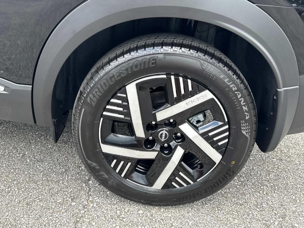 new 2025 Nissan Kicks car, priced at $26,921