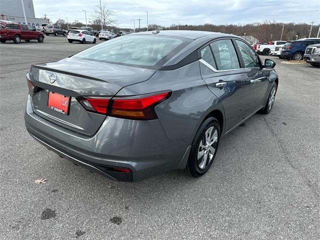 new 2025 Nissan Altima car, priced at $27,552