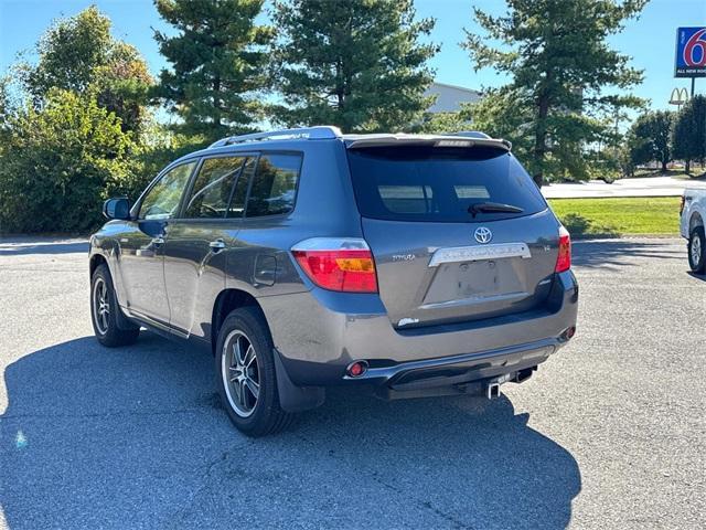 used 2008 Toyota Highlander car, priced at $9,988