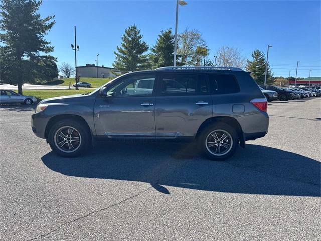 used 2008 Toyota Highlander car, priced at $9,988