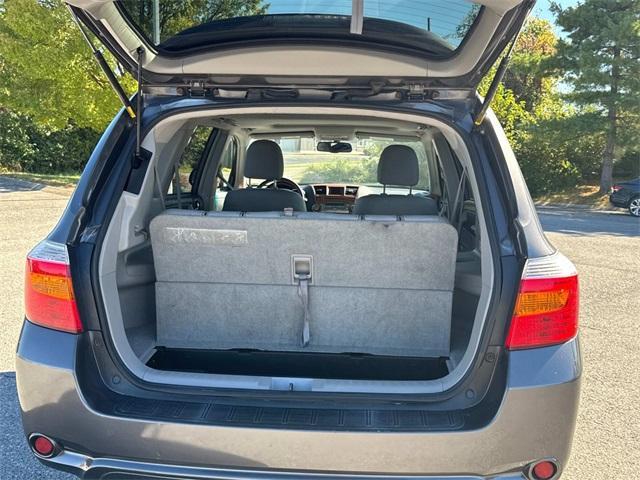 used 2008 Toyota Highlander car, priced at $9,988