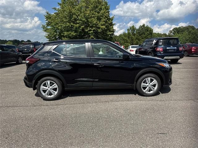 new 2025 Nissan Kicks Play car, priced at $23,135