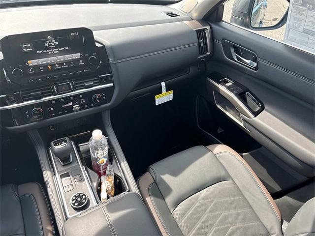 new 2025 Nissan Pathfinder car, priced at $44,210