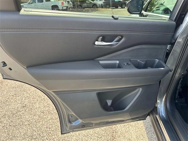 new 2025 Nissan Pathfinder car, priced at $44,210