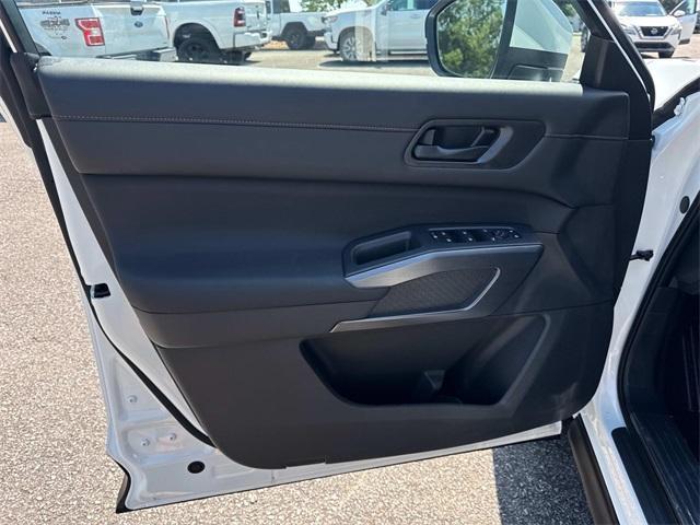 new 2025 Nissan Pathfinder car, priced at $37,547