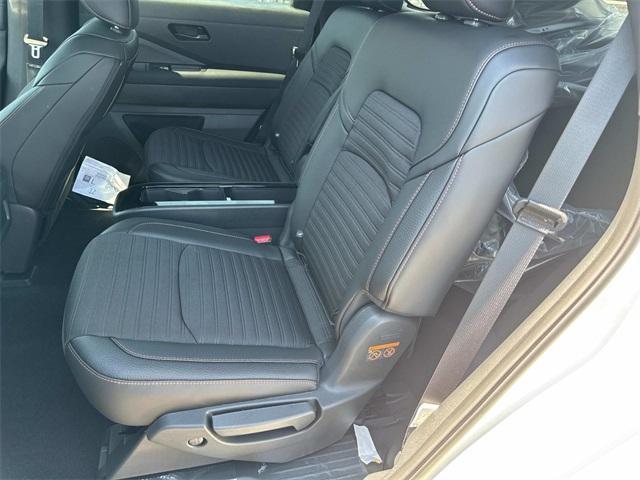 new 2025 Nissan Pathfinder car, priced at $37,547