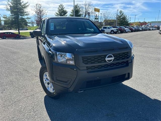 new 2025 Nissan Frontier car