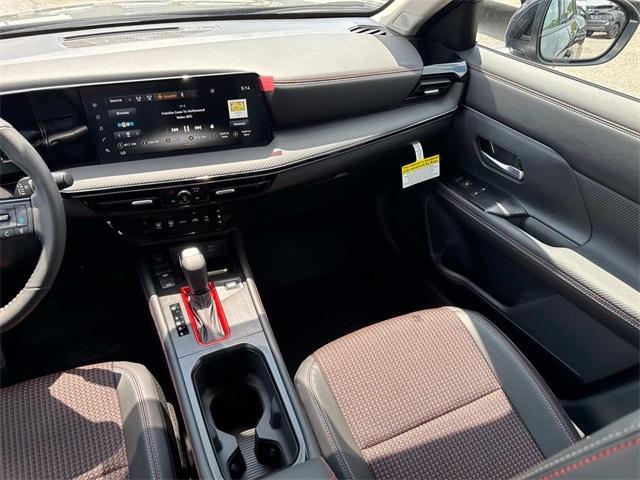 new 2025 Nissan Kicks car, priced at $28,082