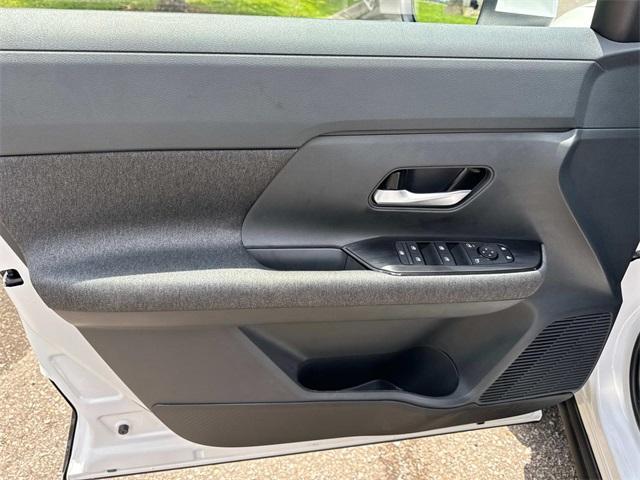 new 2025 Nissan Kicks car, priced at $22,925