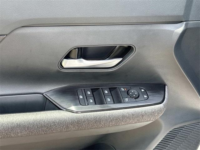 new 2025 Nissan Kicks car, priced at $22,925