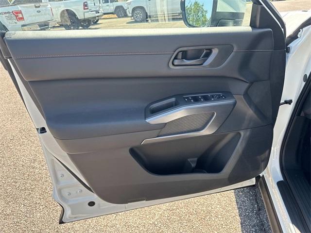 new 2025 Nissan Pathfinder car, priced at $43,942