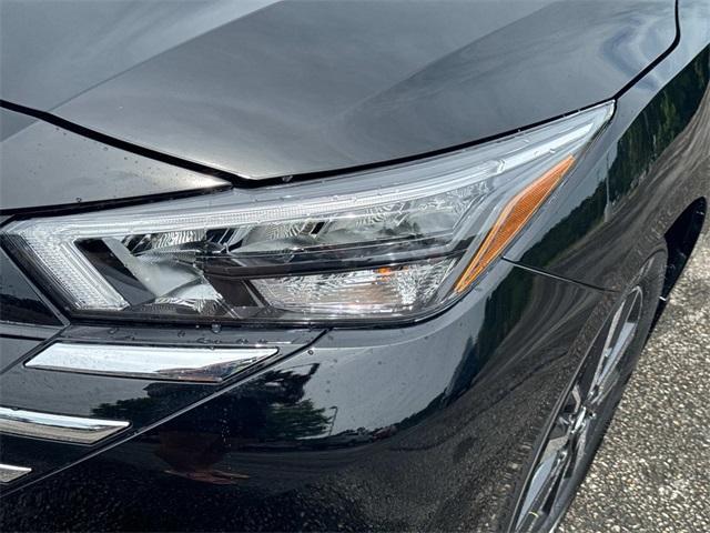 new 2025 Nissan Versa car, priced at $21,437