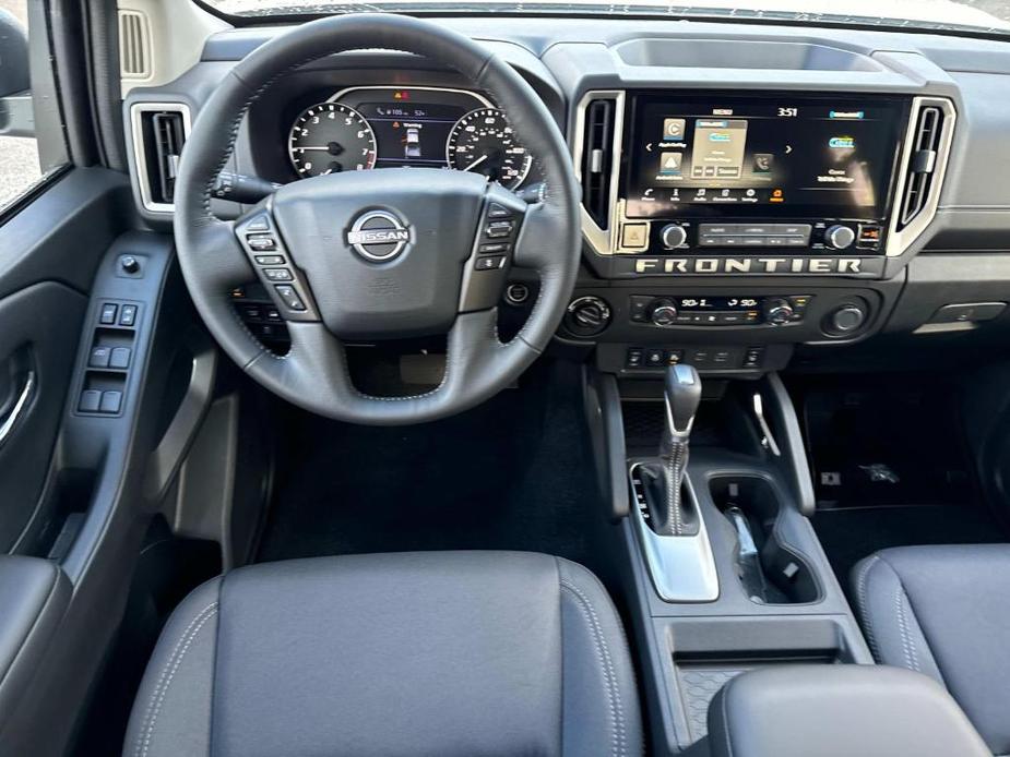 new 2025 Nissan Frontier car