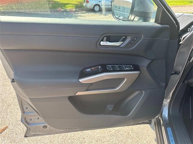 new 2025 Nissan Pathfinder car, priced at $50,380