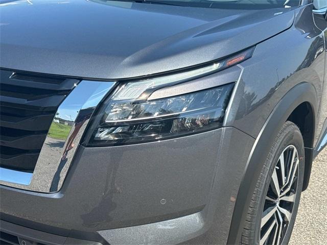 new 2025 Nissan Pathfinder car, priced at $50,380