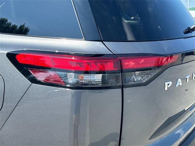 new 2025 Nissan Pathfinder car