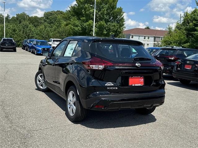 new 2025 Nissan Kicks Play car, priced at $22,715