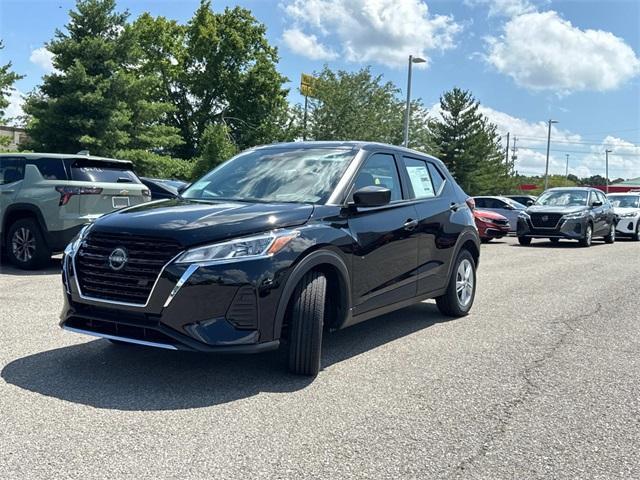 new 2025 Nissan Kicks Play car, priced at $22,715